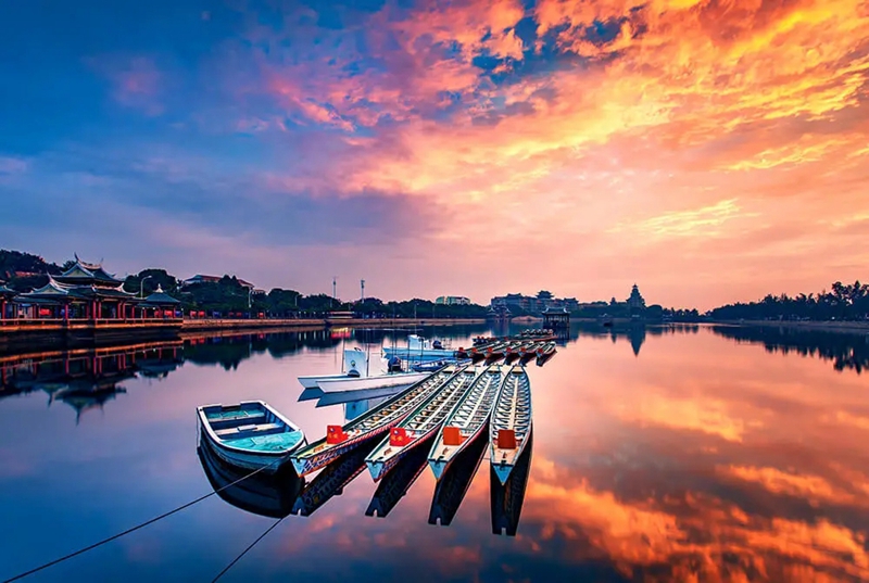 夕陽夕照集美龍舟池（區文旅局供圖）.jpg